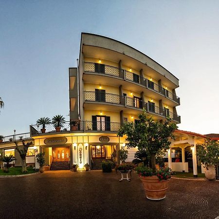 Hotel Ristorante Donato Calvizzano Экстерьер фото