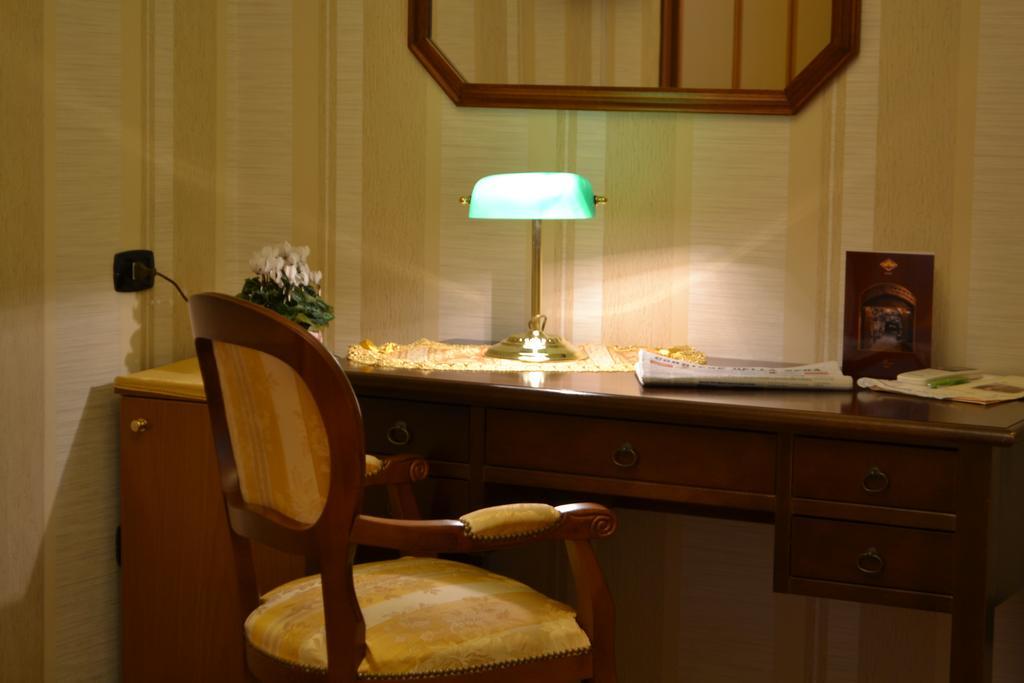 Hotel Ristorante Donato Calvizzano Экстерьер фото