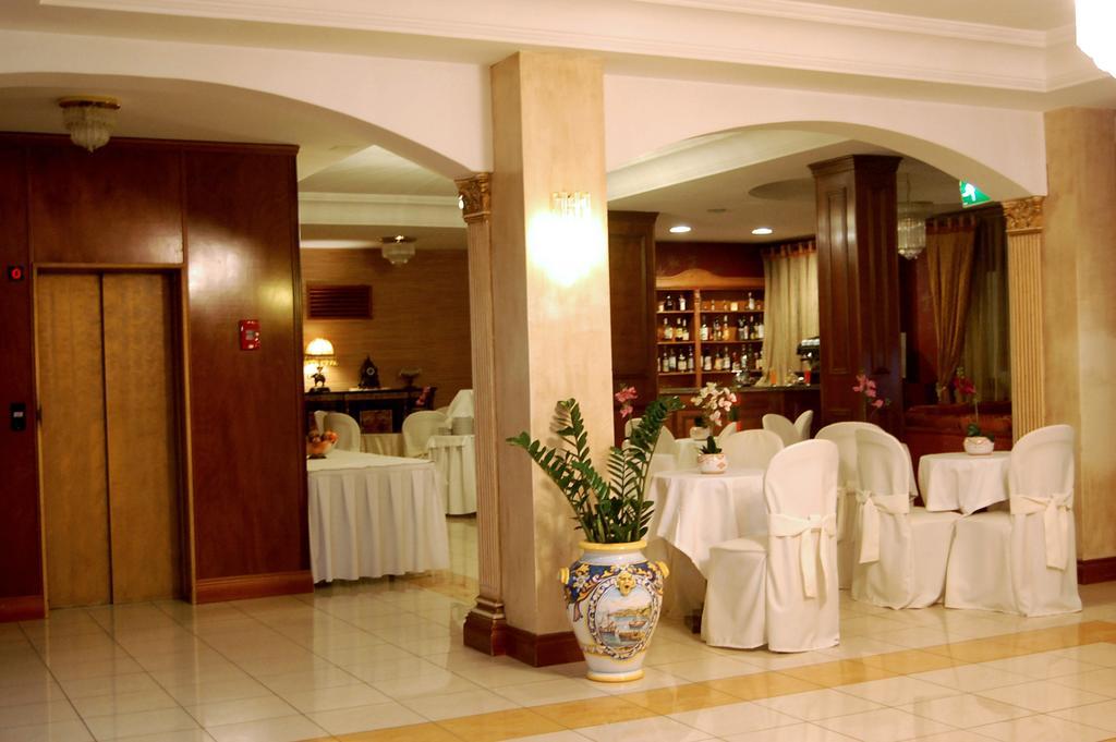 Hotel Ristorante Donato Calvizzano Экстерьер фото