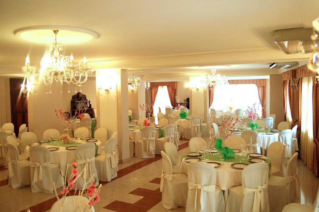 Hotel Ristorante Donato Calvizzano Экстерьер фото