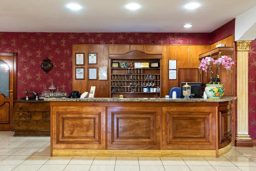 Hotel Ristorante Donato Calvizzano Экстерьер фото